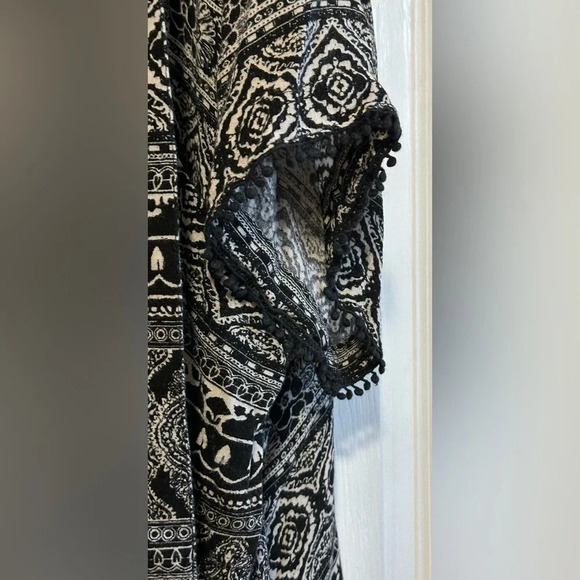American Eagle Outfitters Black White Bohemian/ Open Front Cardigan - Picture 4 of 8